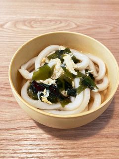 子供大好き♪わかめと卵のおうどん-レシピのメイン写真