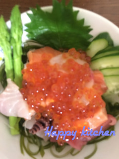 いくら乗せ贅沢海鮮サラダ-レシピのメイン写真