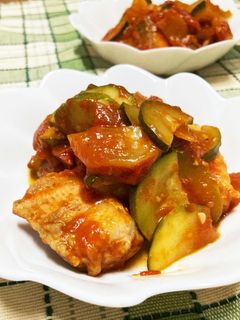 鮭とズッキーニのトマトソース煮込み-レシピのメイン写真