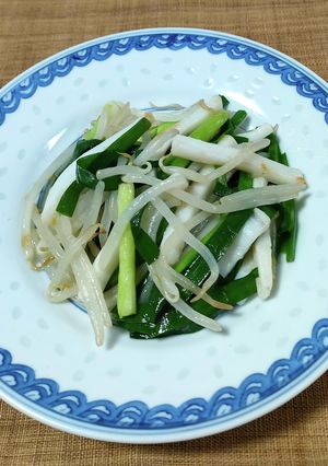 もやしとニラといかの炒め物-レシピのメイン写真