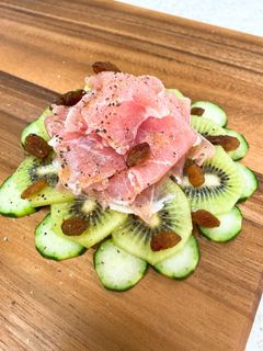 キウイと生ハムときゅうりのサラダ-レシピのメイン写真