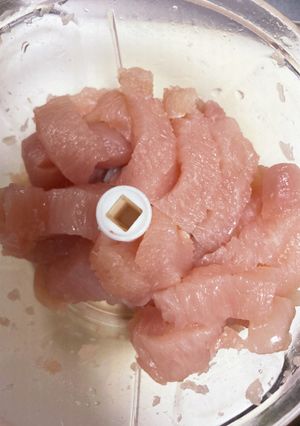 ブンブンチョッパーで鶏ひき肉(胸肉)-レシピのメイン写真