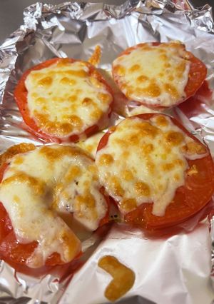 簡単お洒落なおつまみ☆トマトのチーズ焼き-レシピのメイン写真
