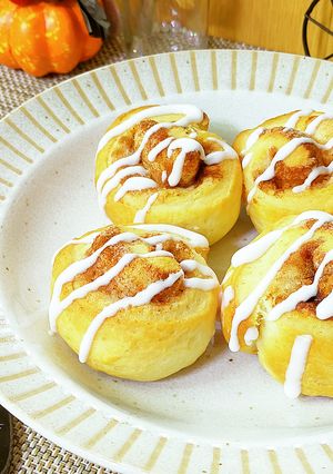 混ぜて焼くだけ♪ シナモンロール-レシピのメイン写真