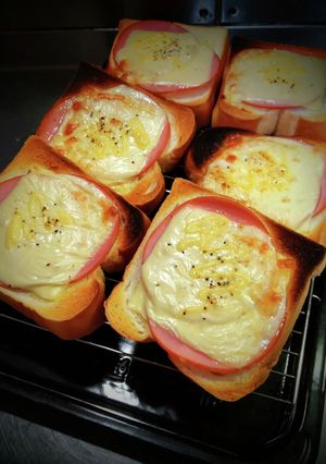 ハムチーズとーすと❨(@≧↺≦@)❩wノ-レシピのメイン写真