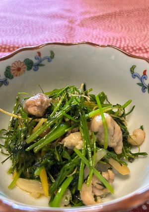 間引き人参（人参の葉）と豚肉の油炒め-レシピのメイン写真