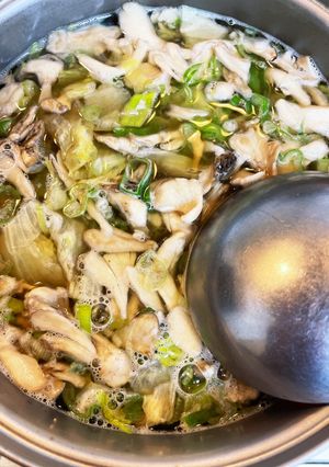 契りレタスと舞茸の本つゆネギ鶏がらスープ-レシピのメイン写真