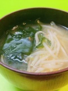 *もやしとワカメのみそ汁*-レシピのメイン写真