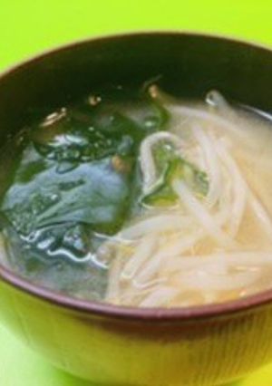 *もやしとワカメのみそ汁*-レシピのメイン写真