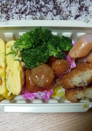9/6コロッケミートボール弁当-レシピのメイン写真