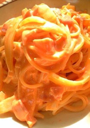 ベーコンと玉葱のトマトクリームパスタ-レシピのメイン写真