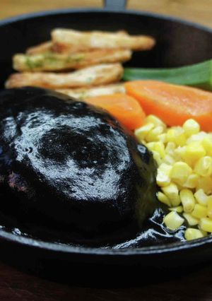 博多で人気店の黒デミソースのハンバーグ-レシピのメイン写真