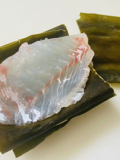簡単【白身魚で・昆布締め】-レシピのメイン写真