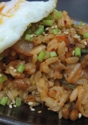 目玉焼きのせダブル納豆チャーハン-レシピのメイン写真