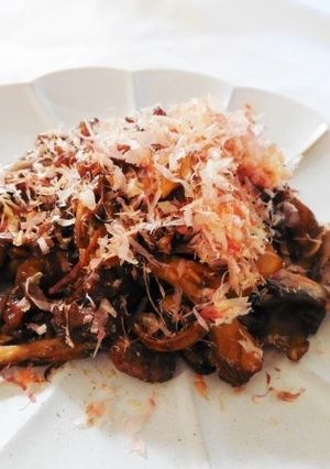 たっぷりきのこと牛肉のみそ炒め-レシピのメイン写真