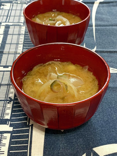 玉ねぎとみょうがのお味噌汁-レシピのメイン写真