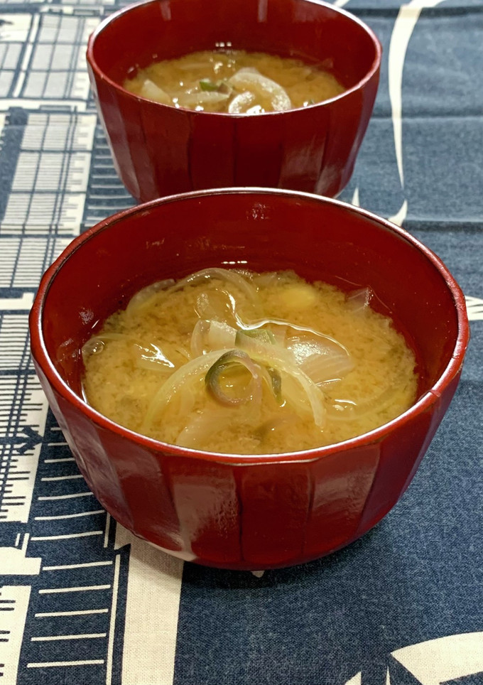 玉ねぎとみょうがのお味噌汁-レシピのメイン写真