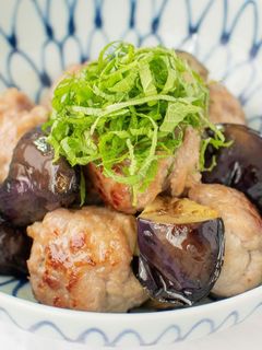 豚こまボールとなすの塩こうじ炒め-レシピのメイン写真