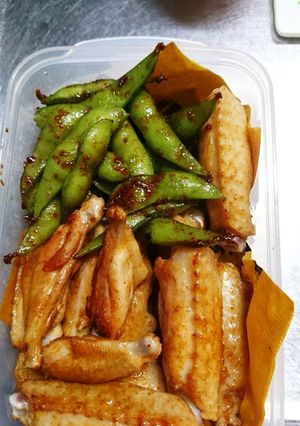 手羽中の炒めと枝豆の炒め-レシピのメイン写真