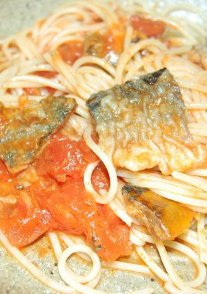 シンプル★サンマのトマトソースパスタ-レシピのメイン写真