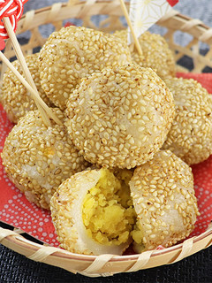 素朴な味わい*さつま芋のごま団子-レシピのメイン写真
