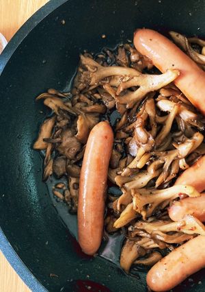 ほりにしで舞茸とソーセージ炒め-レシピのメイン写真
