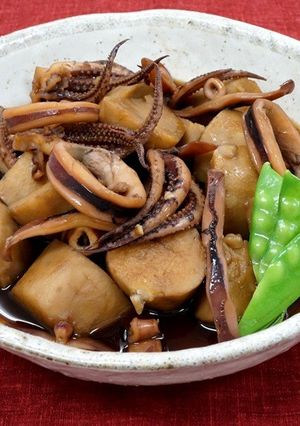 里芋といかの煮物-レシピのメイン写真
