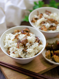 こんがり絶品!塩麹のきのこ混ぜご飯-レシピのメイン写真