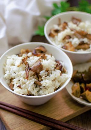 こんがり絶品!塩麹のきのこ混ぜご飯-レシピのメイン写真