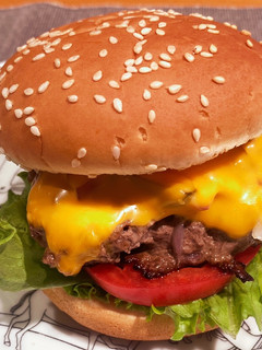 超簡単なのに肉肉しい!手作りハンバーガー-レシピのメイン写真