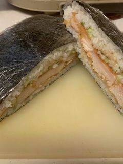 ダージーパイ(台湾風唐揚げ)のおにぎらず-レシピのメイン写真