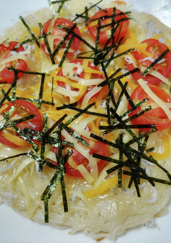 しらすとトマトのそうめんピザ-レシピのメイン写真