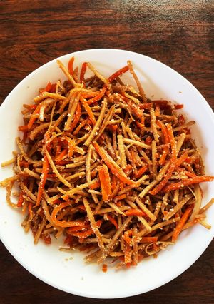 すり胡麻掛けきんぴら牛蒡-レシピのメイン写真