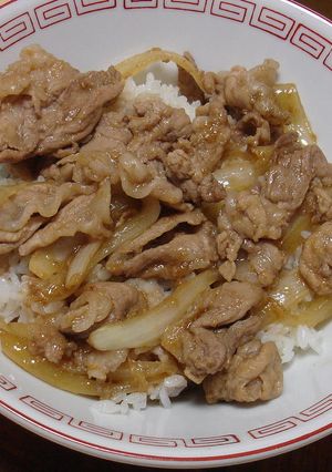 カンタンで美味しい☆ 甘酒で豚丼/牛丼-レシピのメイン写真