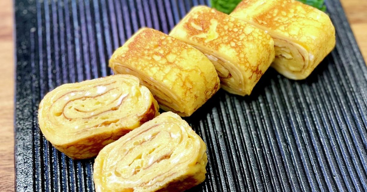 ＊だし巻き＊ レンジで簡単》仕切り付きだし巻きメーカー／KITINTO | 3COINS
