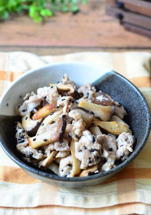 味付け一つ☆豚肉とエリンギの梅昆布茶炒め-レシピのメイン写真