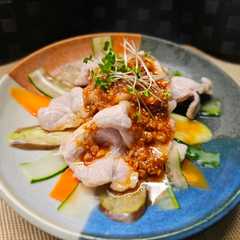 รูปของ 豚しゃぶ＆鶏ササミの彩り野菜コクピリ辛味噌ダレ