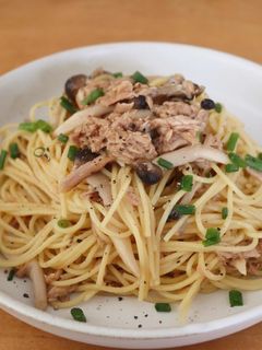 ツナ缶で簡単☆ツナとしめじの和風パスタ-レシピのメイン写真