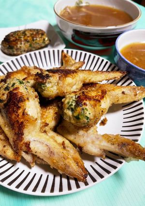 手羽先ギョウザ♪♪鶏ガラ和風ダレ付き♪♪-レシピのメイン写真