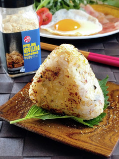 プリンクルパウダーで焼きおにぎり。-レシピのメイン写真