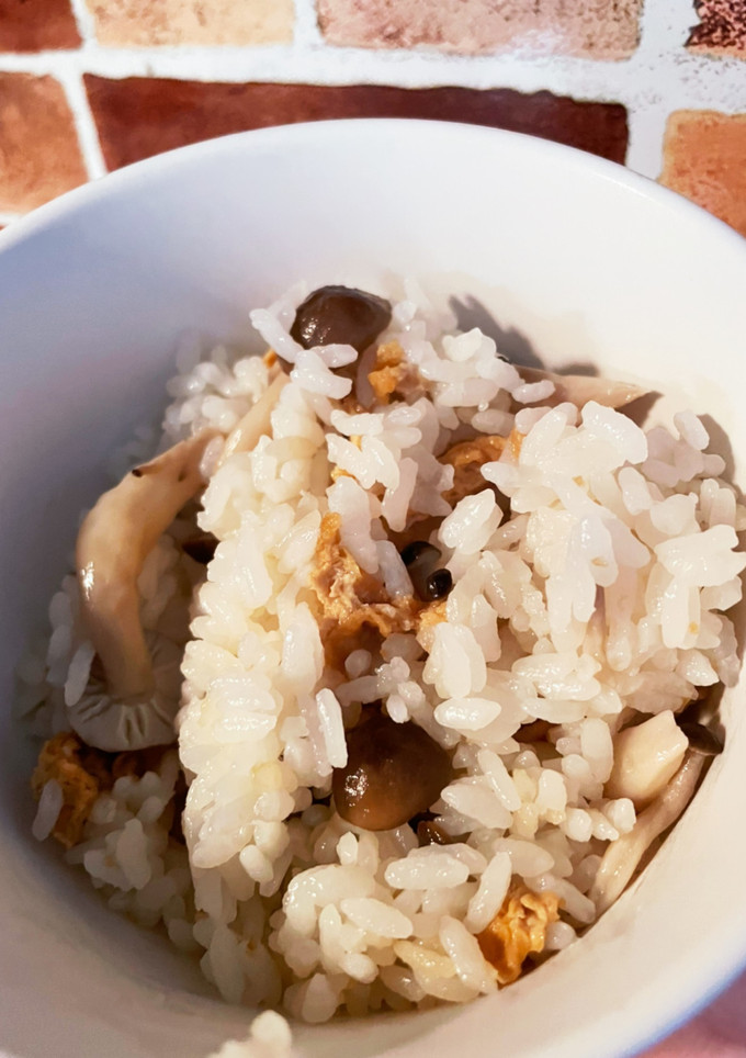 しめじと油あげの炊き込みご飯-レシピのメイン写真