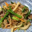 野菜を白だしで炒めるしらたきのチャプチェ