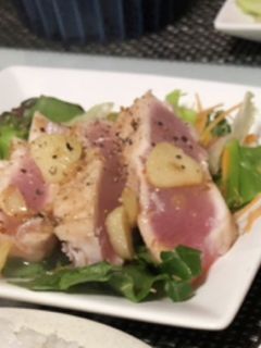 マグロのガーリックステーキサラダ-レシピのメイン写真