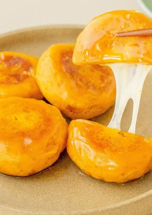 チーズ入り塩こうじかぼちゃもち-レシピのメイン写真