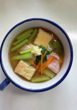具材楽しむお味噌汁☆厚揚げ/ベーコンほか-レシピのメイン写真