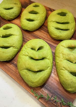抹茶クリームたっぷりの抹茶パン-レシピのメイン写真