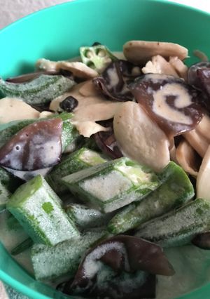 鶏肉とオクラときくらげの豆豉クリーム炒め-レシピのメイン写真