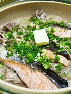 ほっこり秋鮭と舞茸の炊き込みご飯-レシピのメイン写真