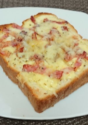 ベーコンチーズトースト-レシピのメイン写真