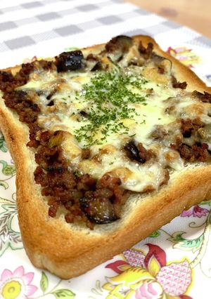 そぼろチーズトースト-レシピのメイン写真